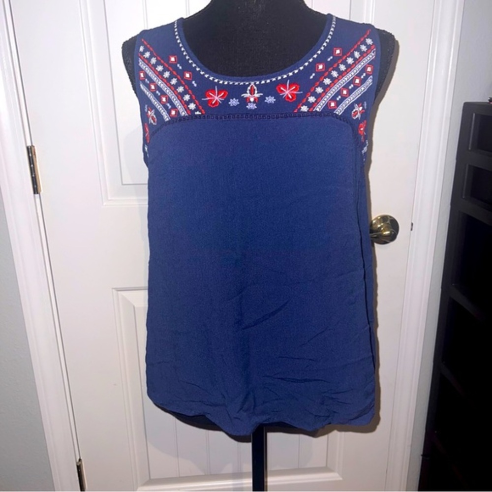 Xhilaration - Size Large Top 100% Rayon